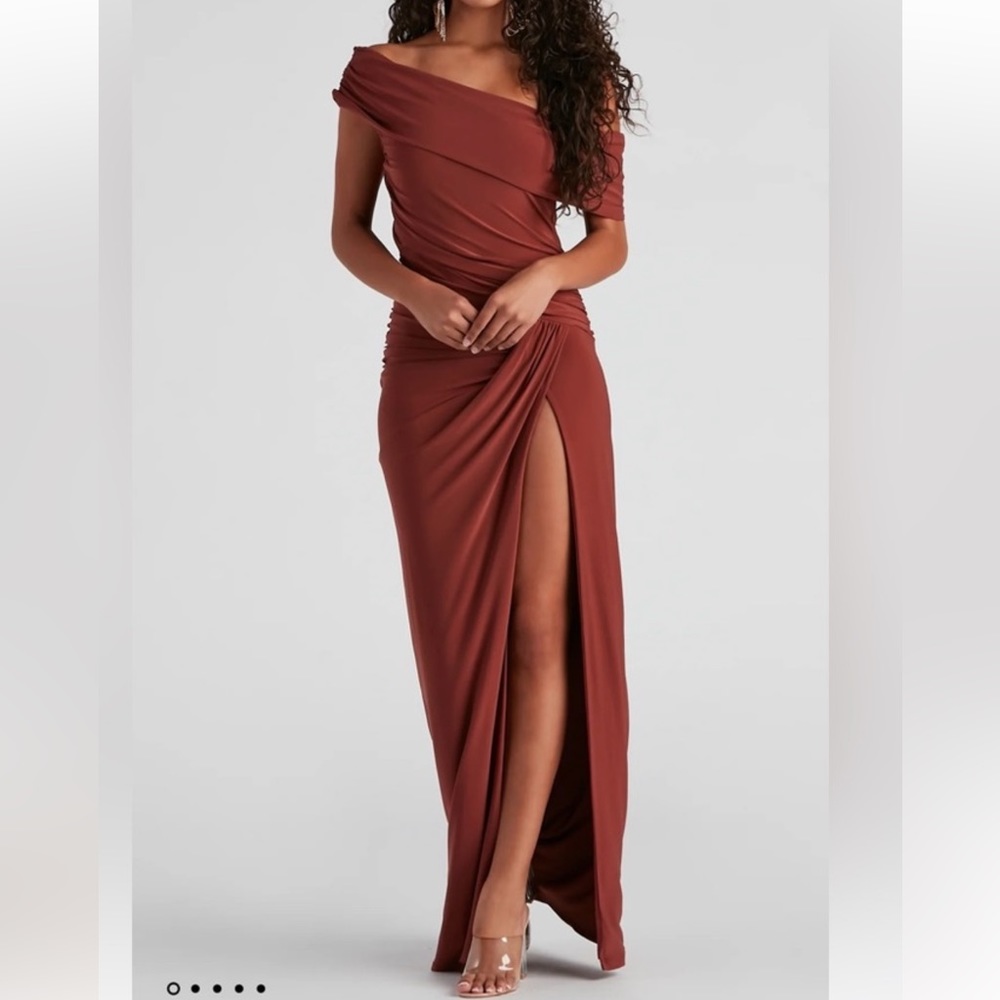 Windsor Off shoulder Maxi Gown - Rust / Terracotta / Dusty Rose